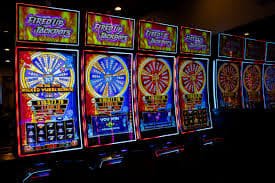 JJJD Live Baccarat Table Myanmar ကစားသမား Smartphone မှ Real Dealer နှင့် ကစားနေသည်